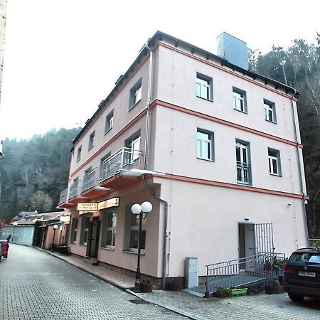 Hotel Kotva Грженско Екстер'єр фото