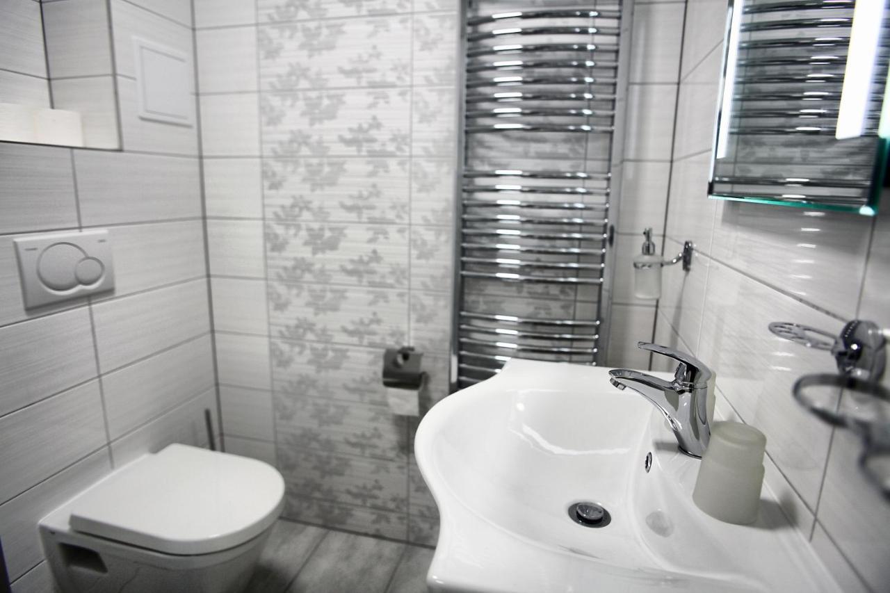 Hotel Kotva Грженско Екстер'єр фото